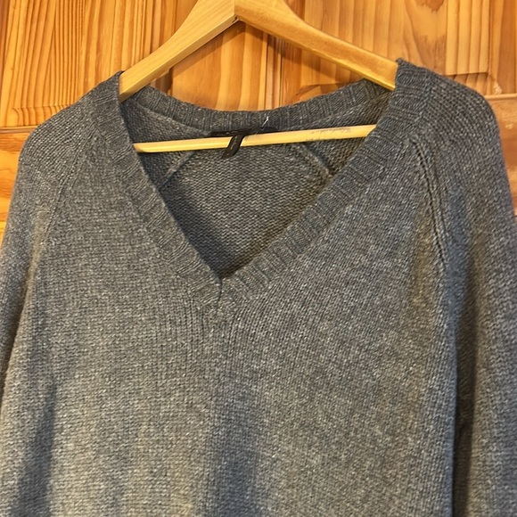 BcbgMaxazria grey V-neck sweater. Size medium. - Picture 2 of 9